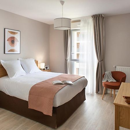 Le Criterium Aparthotel Ecouflant Exterior foto